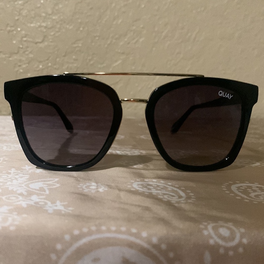 QUAY SUNGLASSES. SWEET DREAMS.